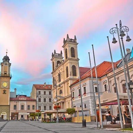 Central, Self Check In 24 H, Free Parking Banska Bystrica