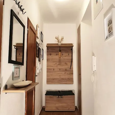 Apartment Central, Self Check In 24 H, Free Parking *